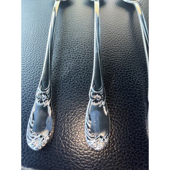 4 Reed & Barton LA BELLA Stainless Iced Tea Spoons 18/10 Glossy Flatware - Picture 2 of 6